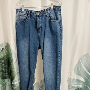 Boohoo Blue High Rise Mid Wash Mom Jeans